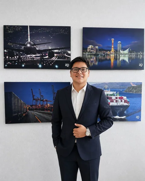 Damián Hernández, Jefe de Operaciones de Comercio Exterior en Two Door Logistics